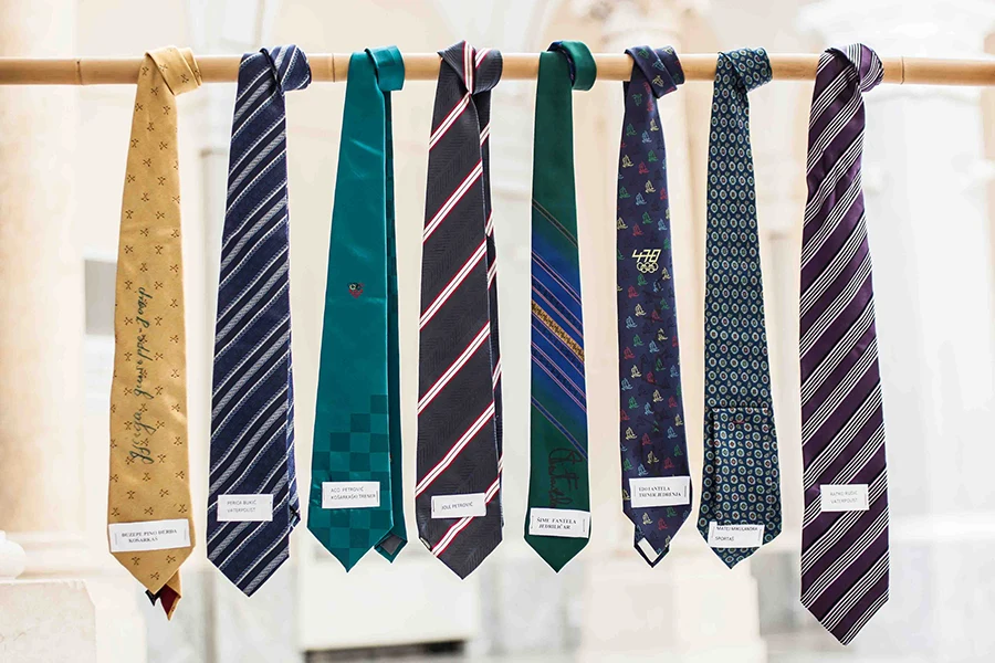 <strong>IZLOŽBA KRAVATA POZNATIH LIČNOSTI</strong><br>Izložba koja je predstavila kravate poznatih ličnosti