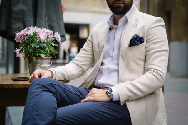 Croata-ljetni-poslovni-look-rupcic
