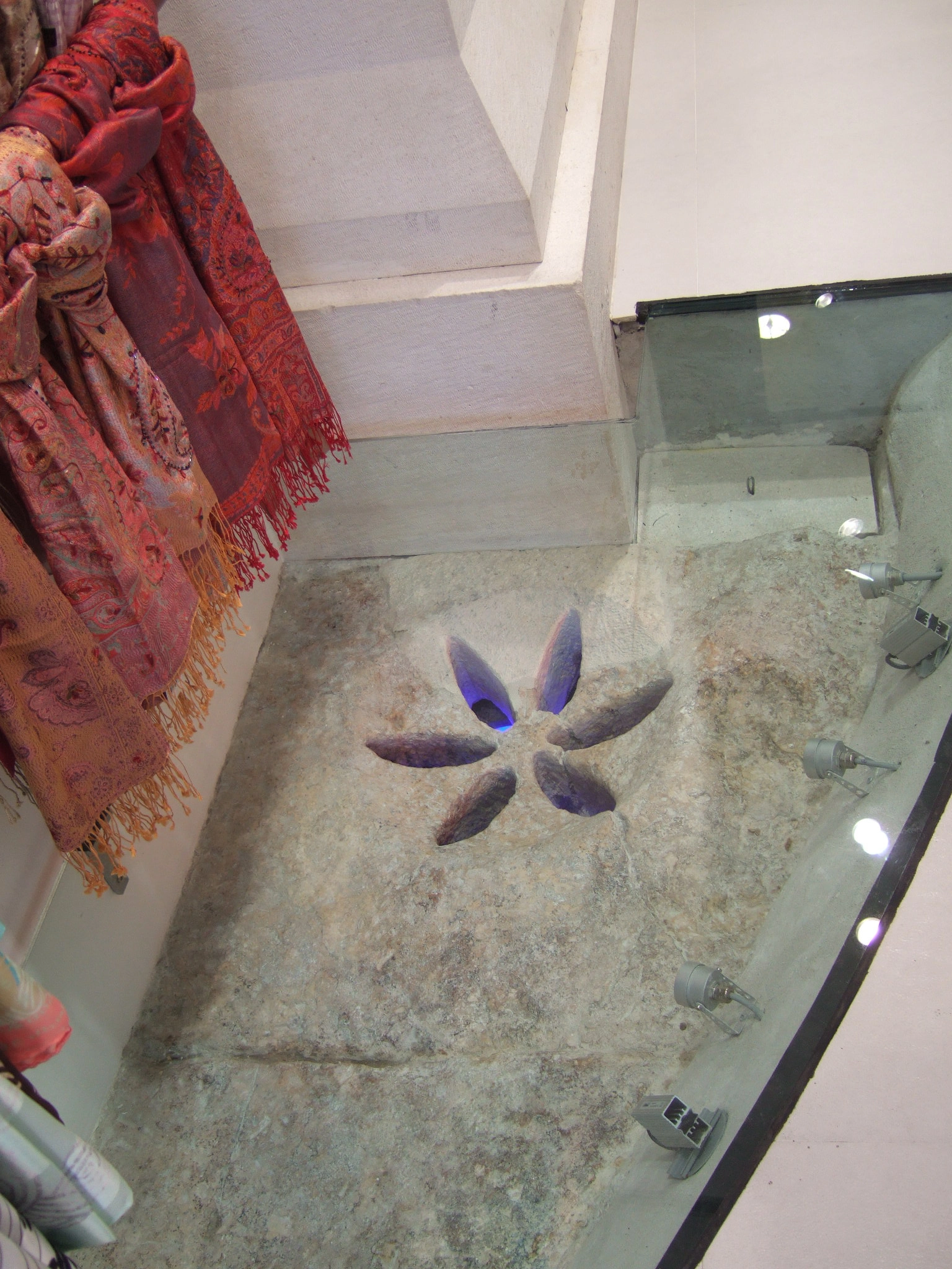 Muzejski eksponati, Croata Museum Concept Shop, Split